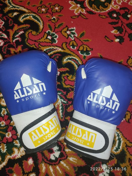 Продаются боксёрские перчатки