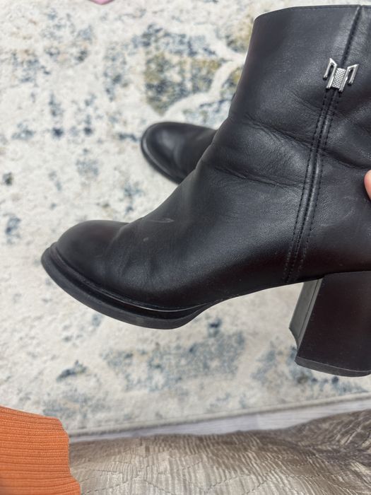 Срочно продам кожаный сапоги