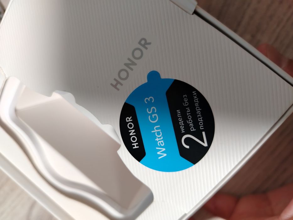Продам смарт Часы  honor Watch gs 3