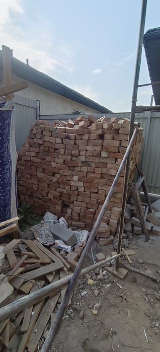 Кирпич красный сженный