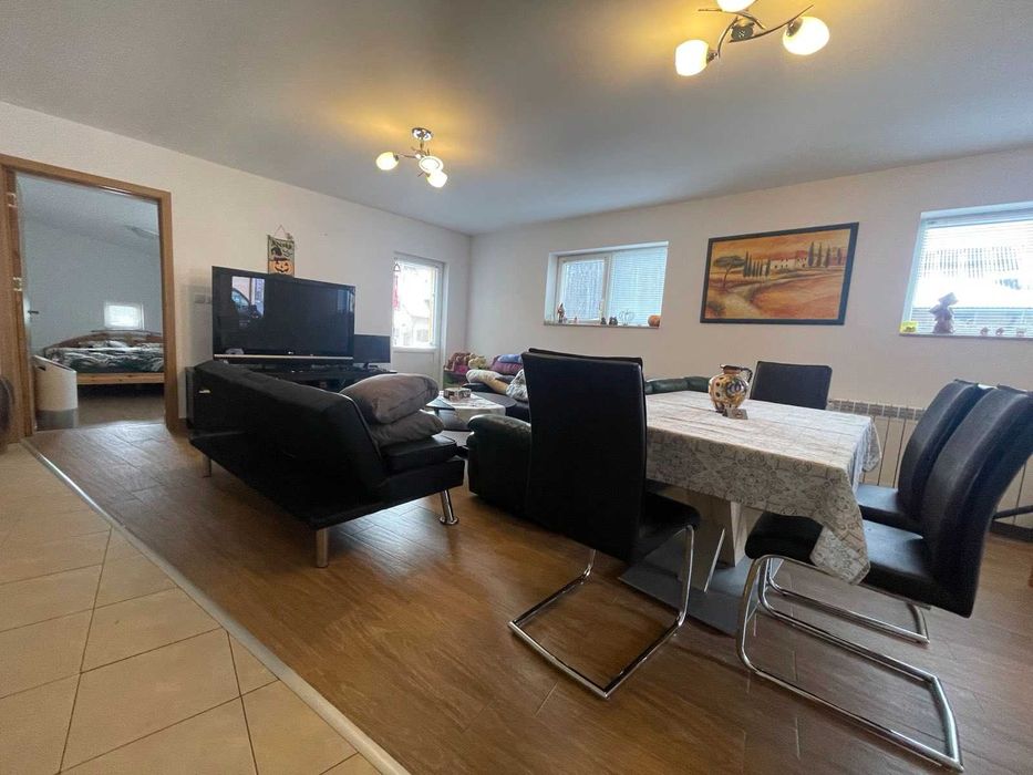 Давам за краткосрочен наем малка самостоятелна къща в Regenstauf-93128