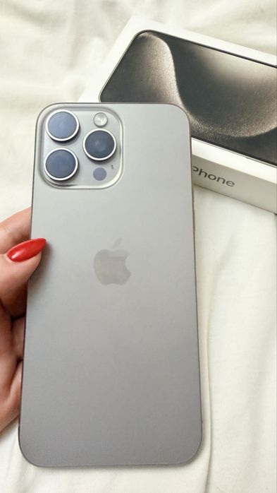 Продам IPhone 15 pro Max 256 GB