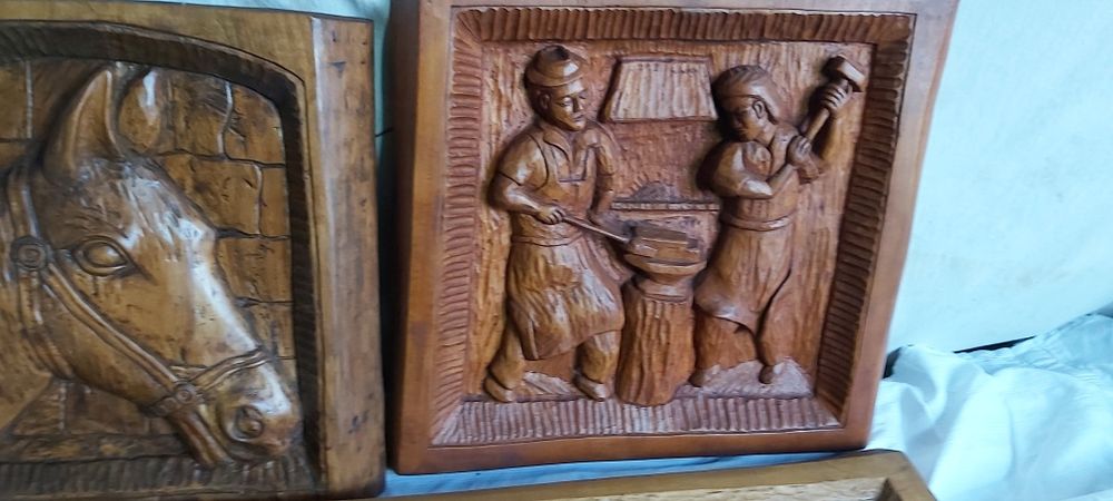 Sculptura veche  lemn cal fierar antichități