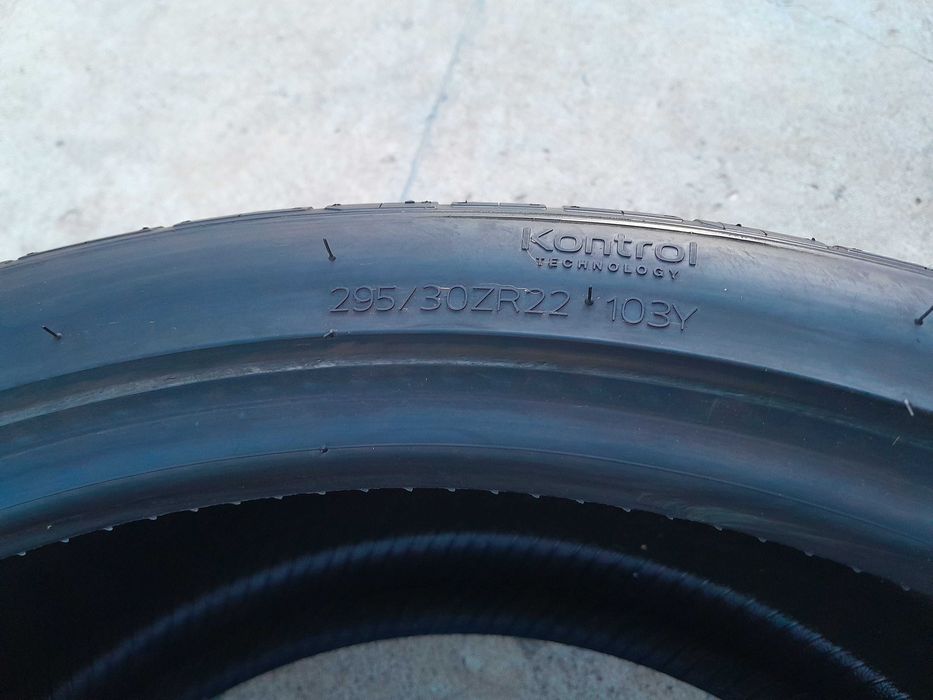 O anvelopa de vara 295 30 22 hankook ventus S1 evo 3 suv cu 8 mm