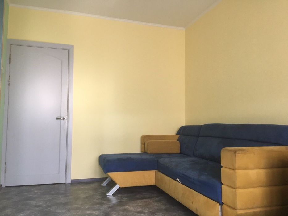 Беруний метро Шайхонтахурский район 2 комнатная  сотилади