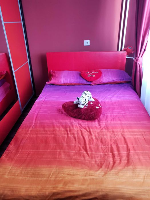 Мебели - гардероб, спалня със матрак и скриин