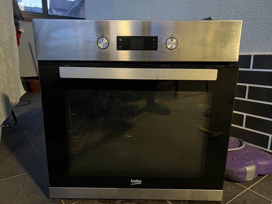 Фурна за вграждане Beko
