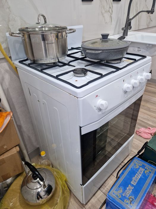 Газовый печ таза жасап тұр