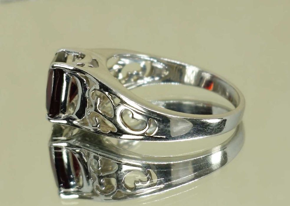 Inel  Argint 925 & Granat Almandin Natural