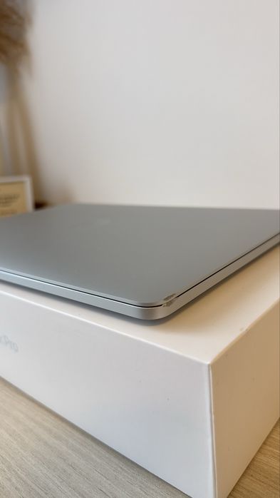 Macbook pro 13”, M1, 2020, 256GB, 8GB RAM