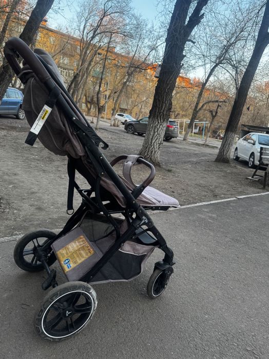 Коляска детская прогулочная