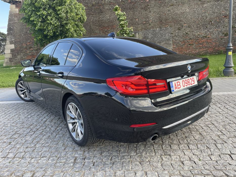 Bmw 520 g30 190 Cp Plafon negru M paket Full Led -Camera -Ambientale Piele- Navi Mare