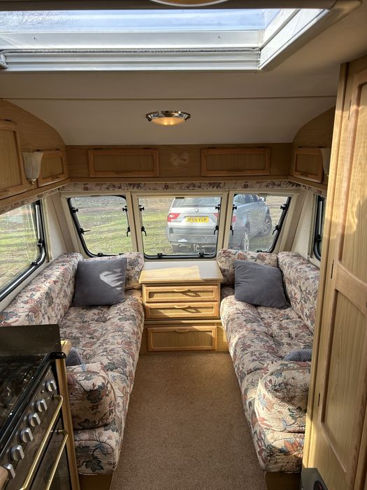 Rulota Bailey 4/5 persoane