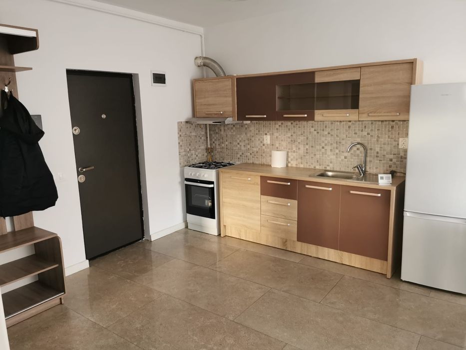 Inchiriez apartament cu 2 camere in Chinteni