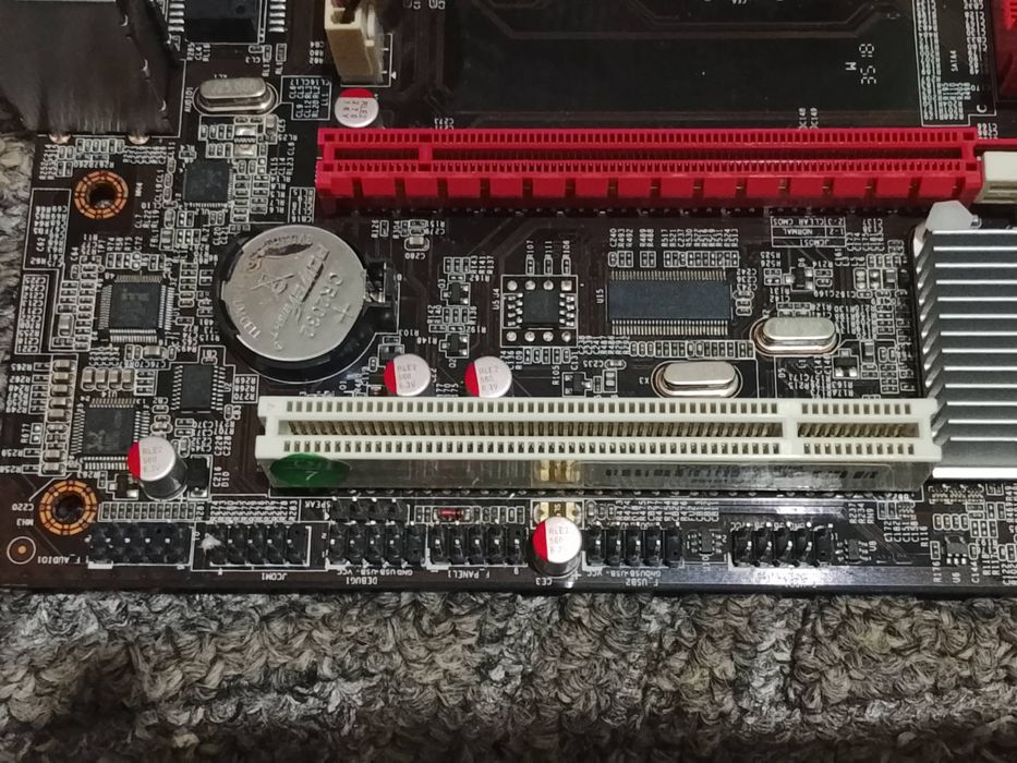 Процессор core i3 330 m 3 Гб ОЗУ за 5000
