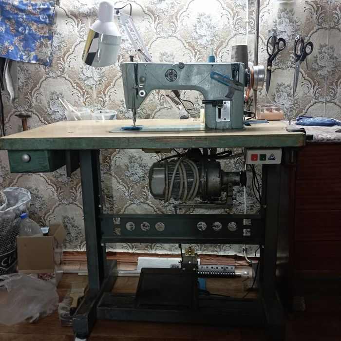 швейная промышленная машинка