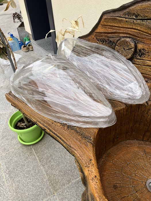 Стъкла на фарове за мерцедес w220