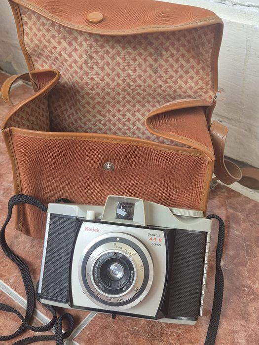 Aparat foto Kodak Brownie 44 B