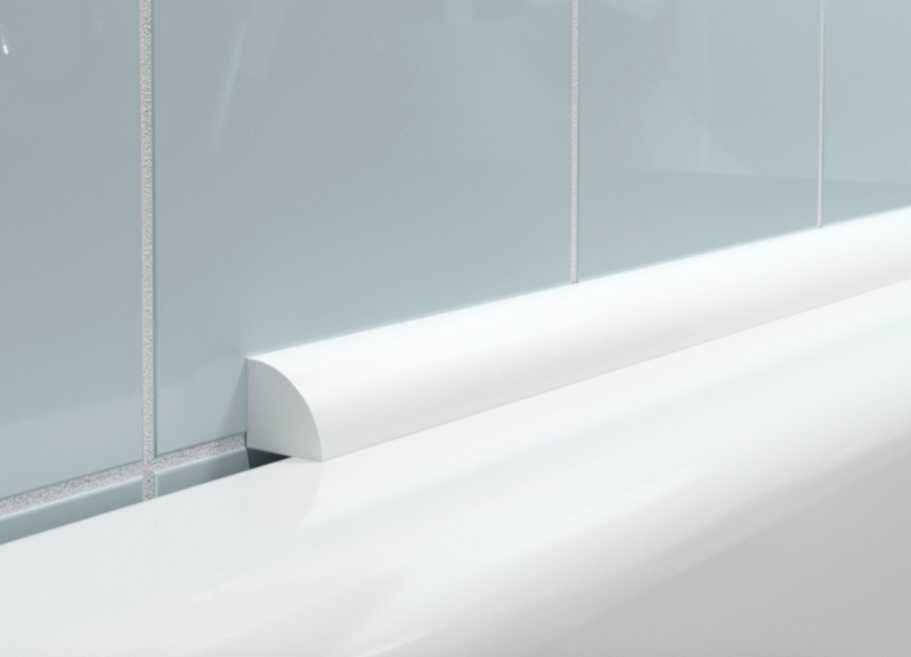 Перекрытие щелей и зазоров между ванной и кафелем пристеночный плинтус