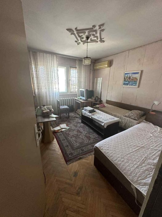 Продава се Тристаен апартамент в Пловдив, Христо Смирненски - 86 кв.м за 1849 €/кв.м - Снимка #1