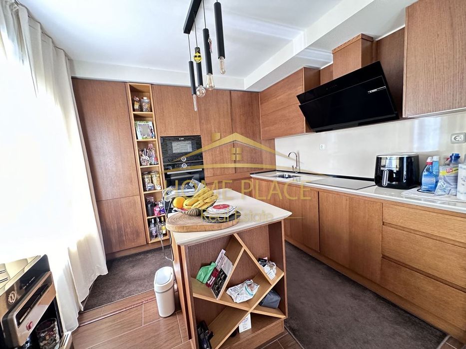 Продава се Тристаен апартамент в Варна, Бриз - 95 кв.м за 1584 €/кв.м - Снимка #3