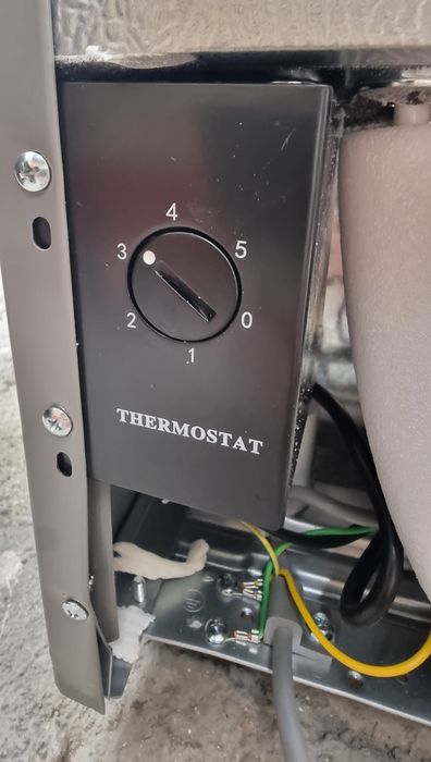 Мини сив хладилник 40L Klarstein