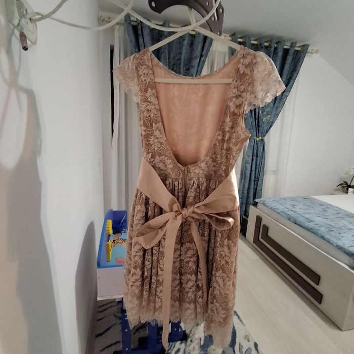 Rochie seara sau zi eleganta din dantela culoare nude