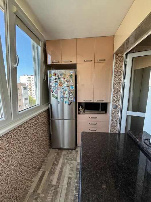 Тристаен саниран апартамент след основен ремонт