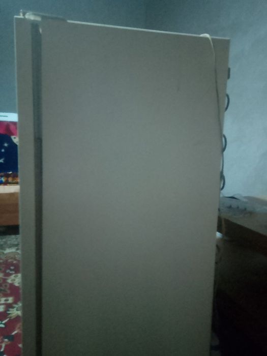 Xoladelnik  sotiladi  yaxshi xolatda