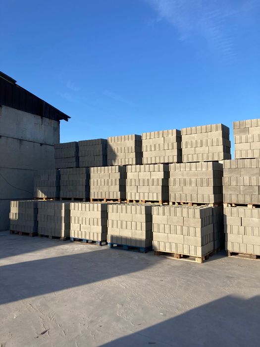 Бетонни тухли/блокчета - Бетонни колонки