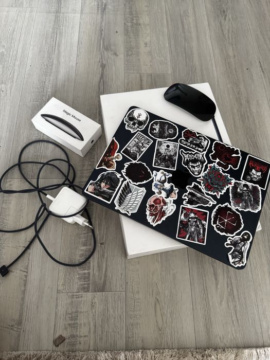 Macbook Air 13.6