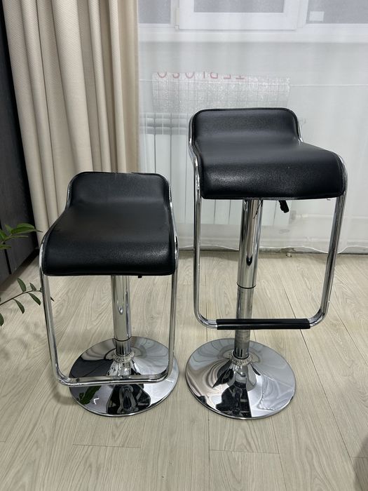 Продам барные стулья 2 шт