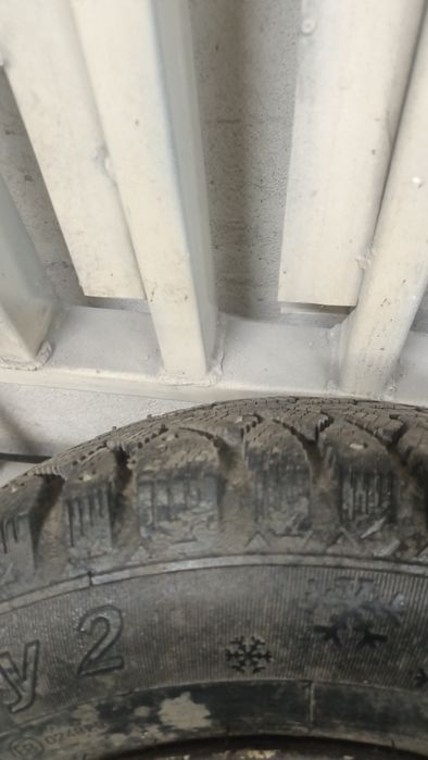 Продам зимнюю резину