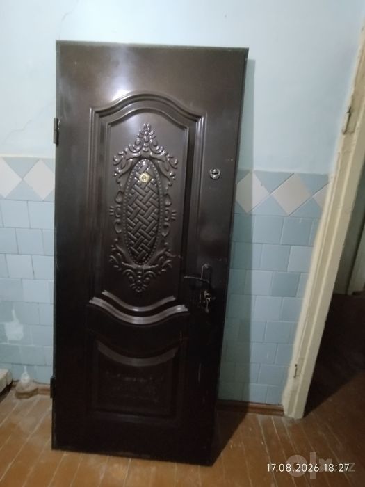 Продаётся железная дверь, размер: 1.90.× 0.75 ‼️‼️‼️