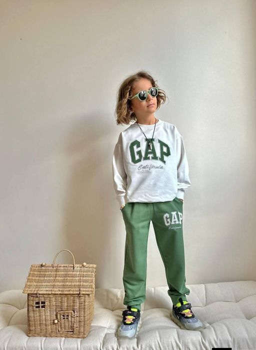 Compleu GAP 
Cauți un compleu comod, rezis