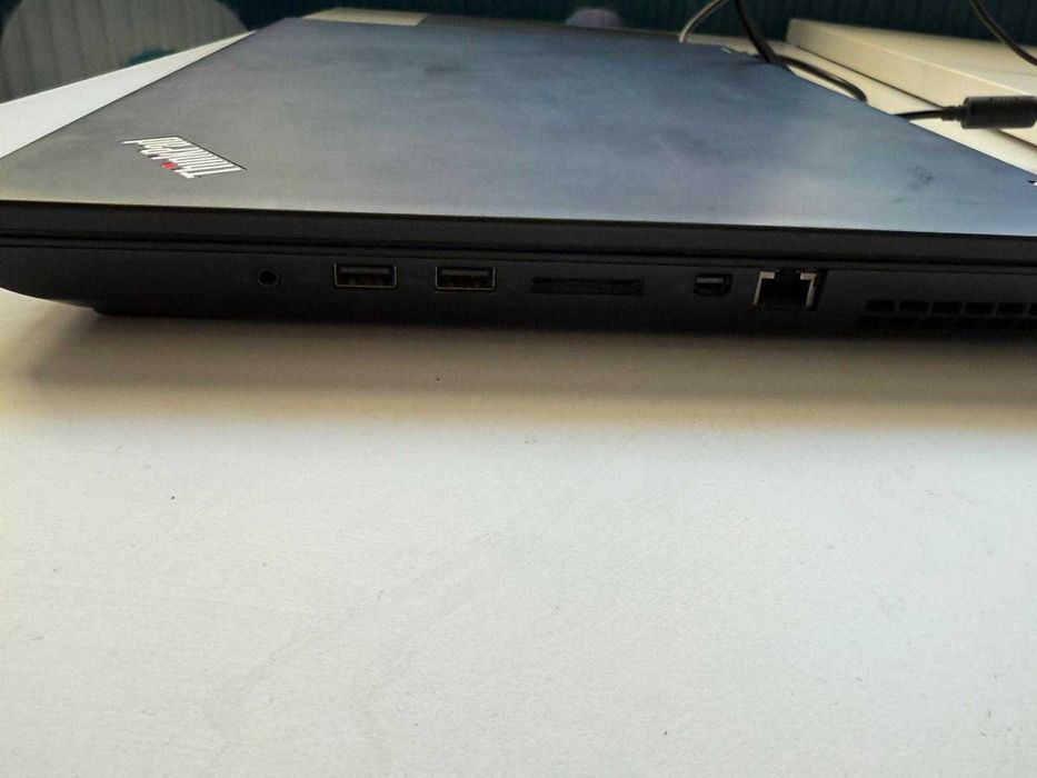 Laptop Lenovo ThinkPad P72 IntelXeon E-2176 32GB RAM Quadro P4200 8Gb