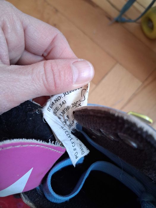 Ролери 26- 28 номер, наколенки Oxelo,кънки 34 номери каска