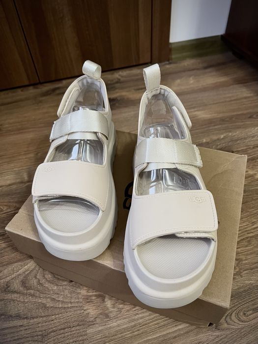 Sandale Ugg noi in cutie