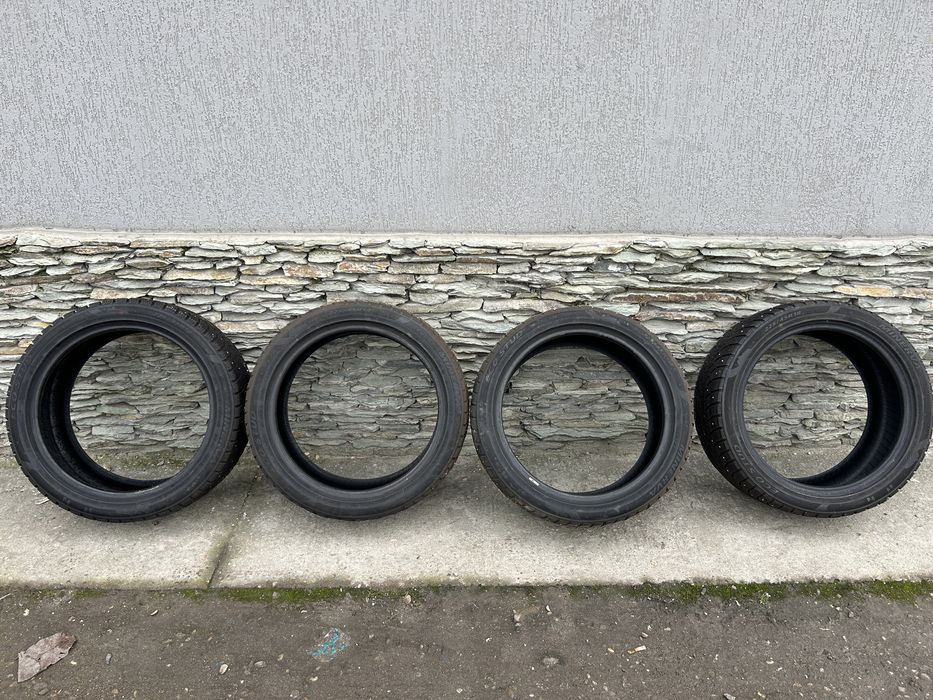 Cauciucuri Iarna R18