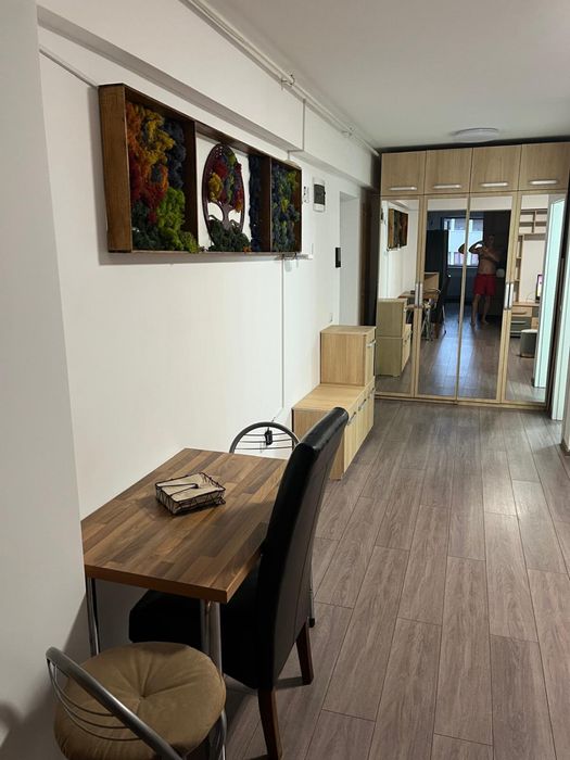 Particular închiriez apartament 2 camere zona Unirii