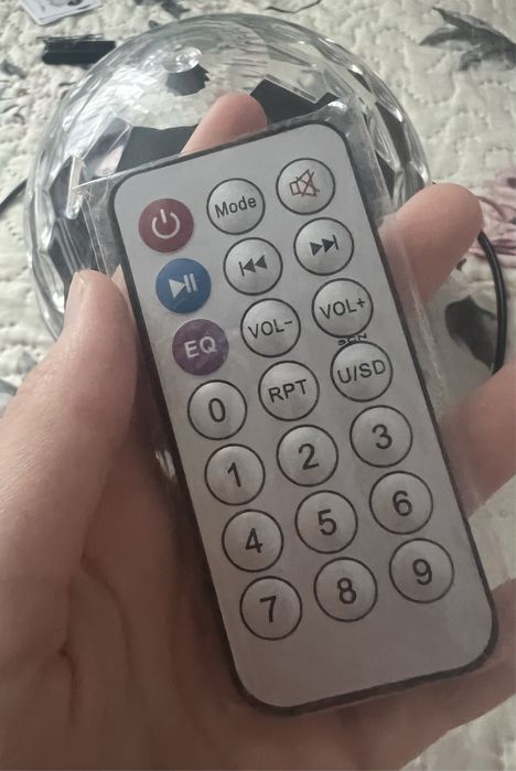 Продаю новый светящийся диско шар