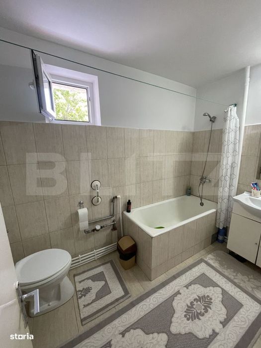 Apartament 4 camere, 77 mp - zona Universitatii