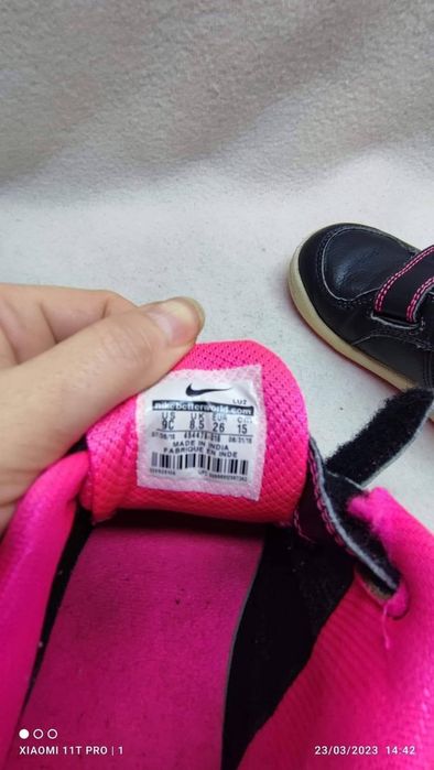 Детски спортни обувки 2 чифта 30 лв /Disney и маратонки Nike