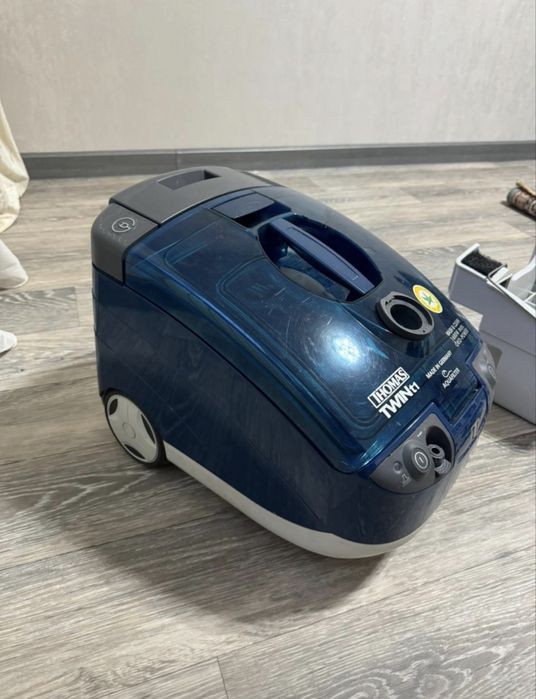 Продам моющий пылесос Thomas