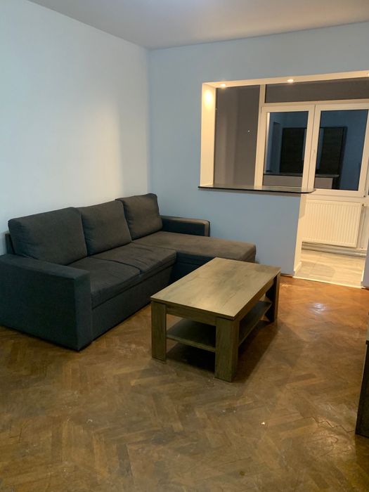 Inchiriez apartament cu 2 camere mobilat