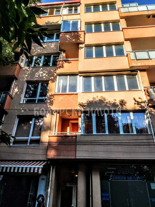 Дава се под наем Двустаен апартамент в Велико Търново, Център - 45 кв.м за 357 € - Снимка #3