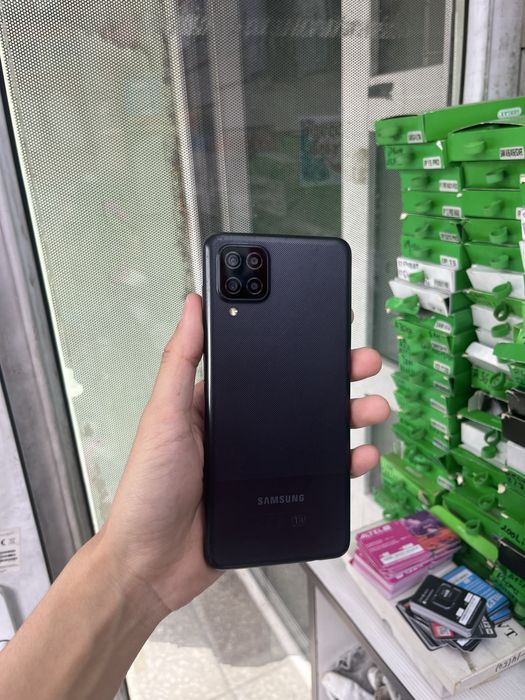 Samsung A12 3/32GB продается телефон
