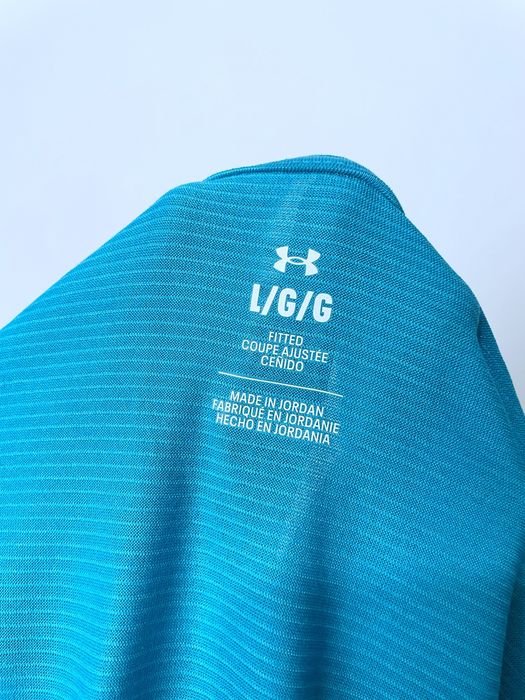 Tricouri Under Armour noi cu etichetă