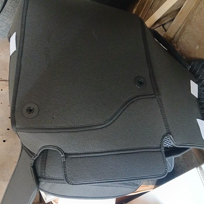 Продам на JAC S3