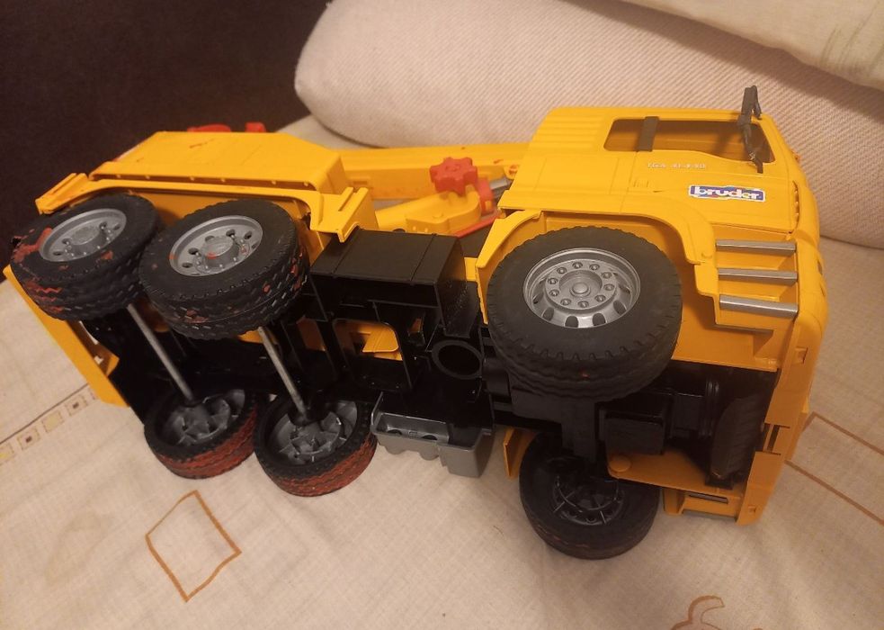 Macara de jucărie Bruder